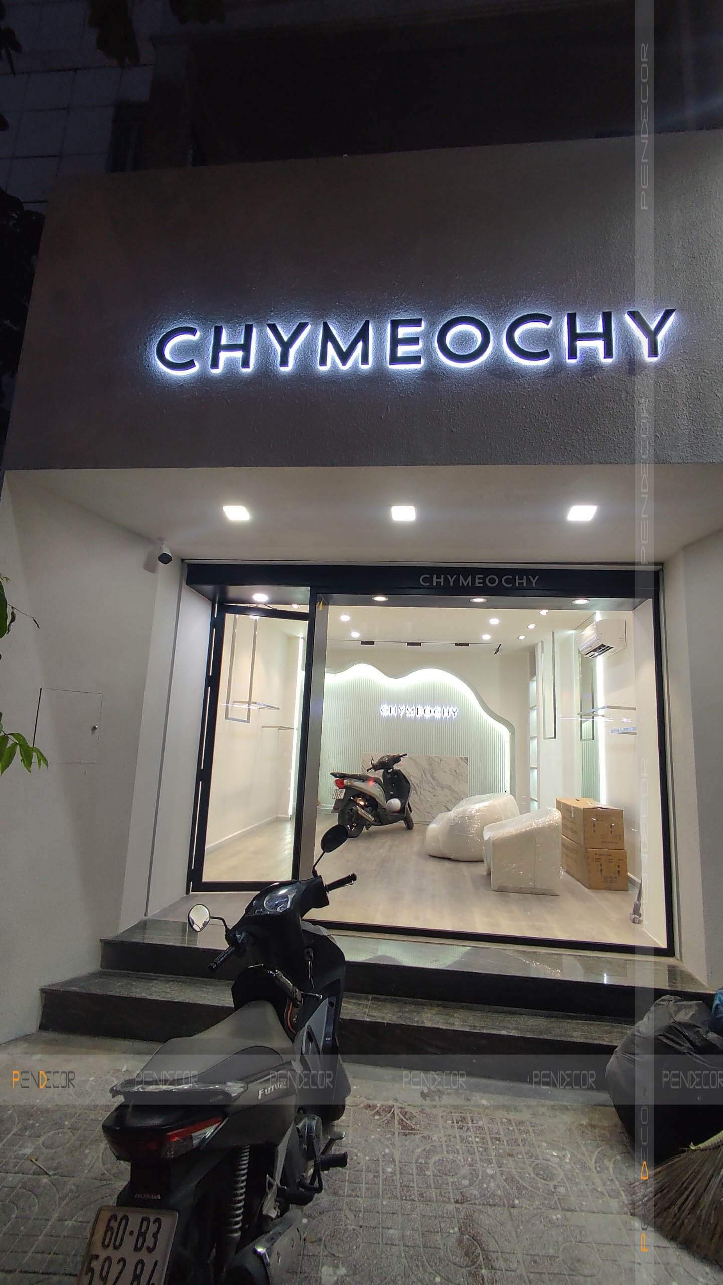 Thi Công Shop Thời Trang Nữ Chymeochy