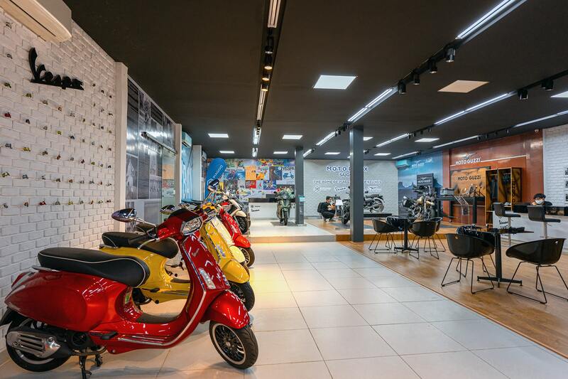 Thiết kế cửa hàng xe máy phong cách hiện đại