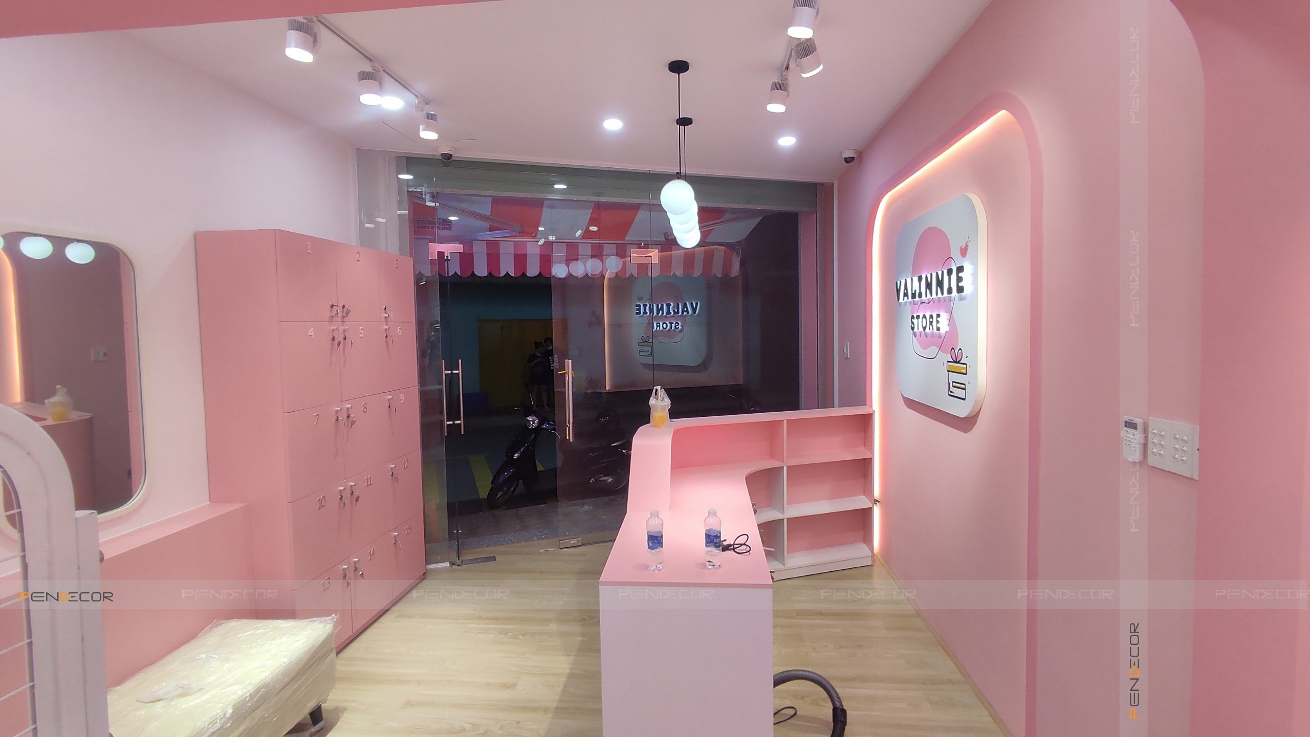 Thi Công Shop Phụ Kiện Valinnie Store