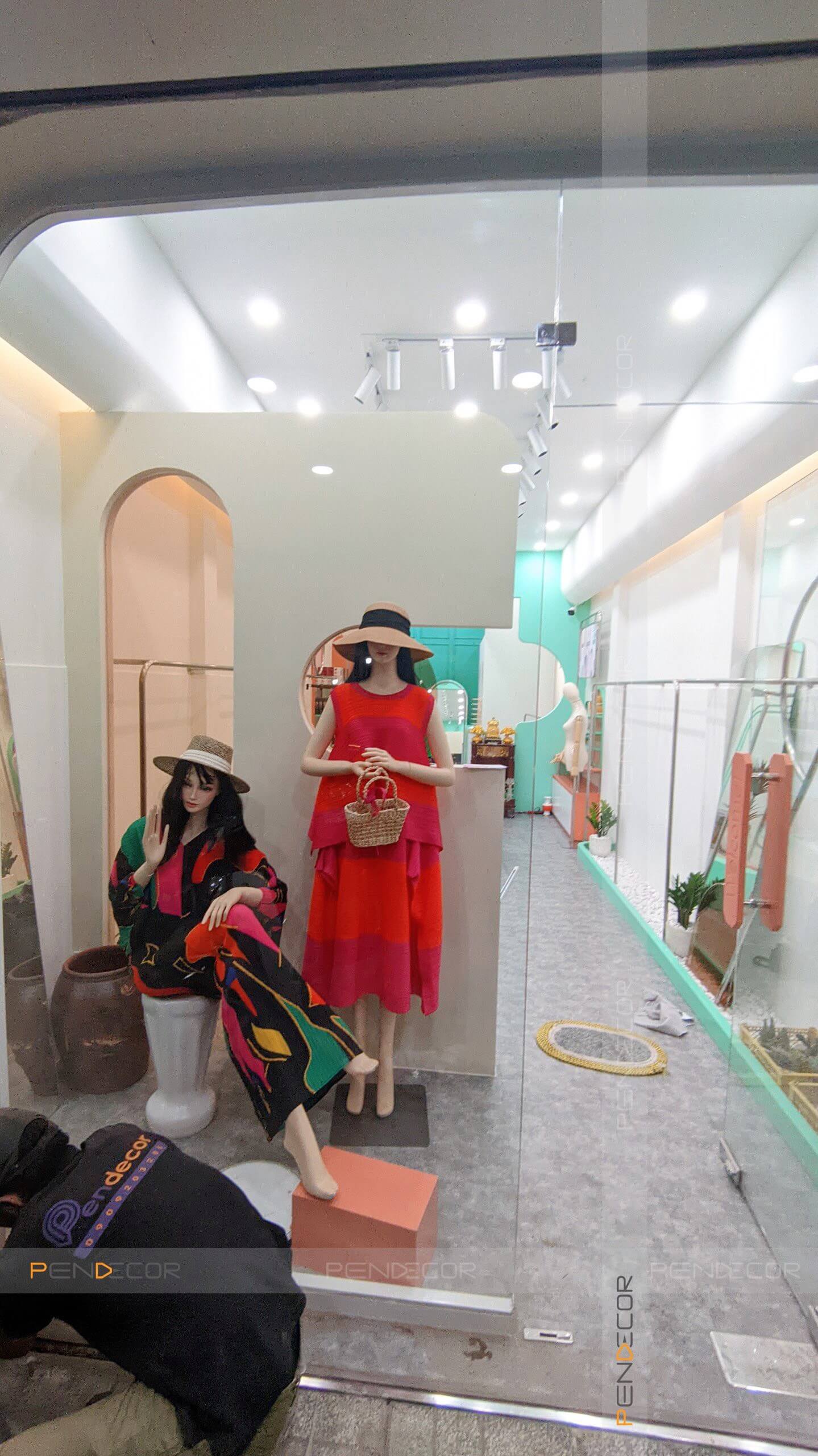 Thi Công Shop Thời Trang Nữ Hiền Bé Boutique
