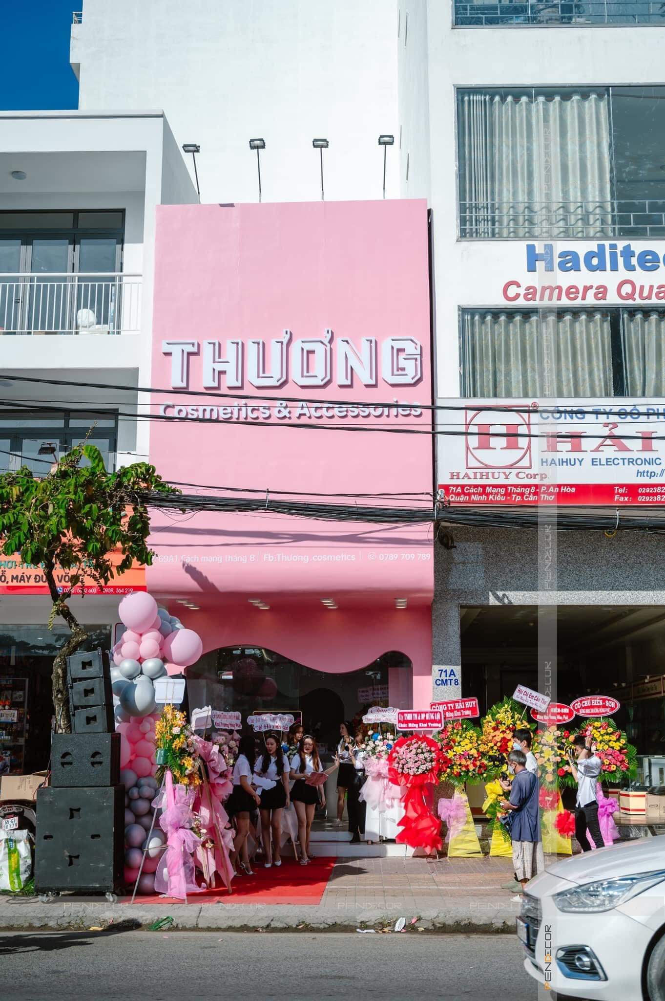 Thi Công Shop Phụ Kiện Thương Cosmetics & Accessories