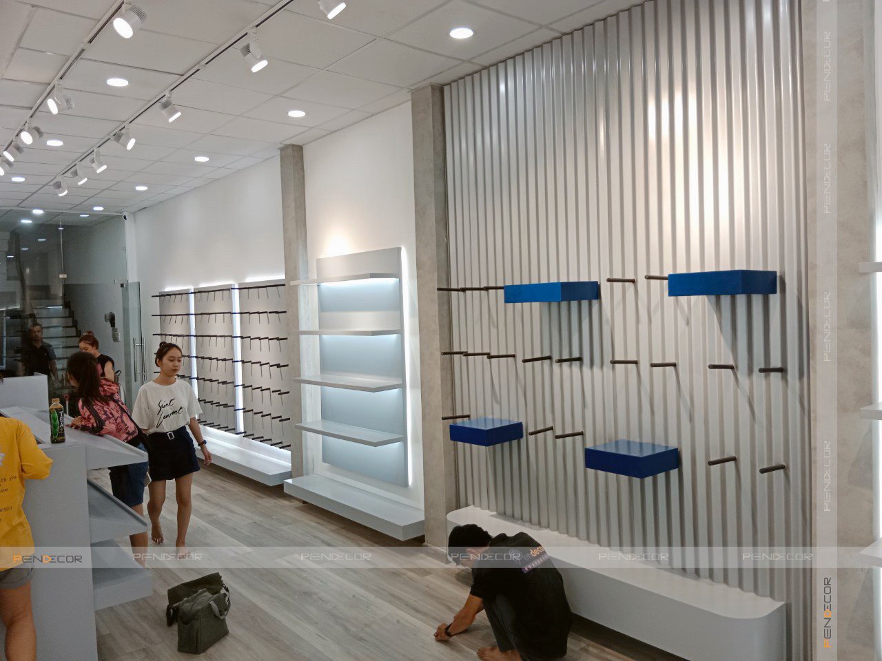 Thiết Kế Shop Giày Phụ Kiện Japan Order - Alex House