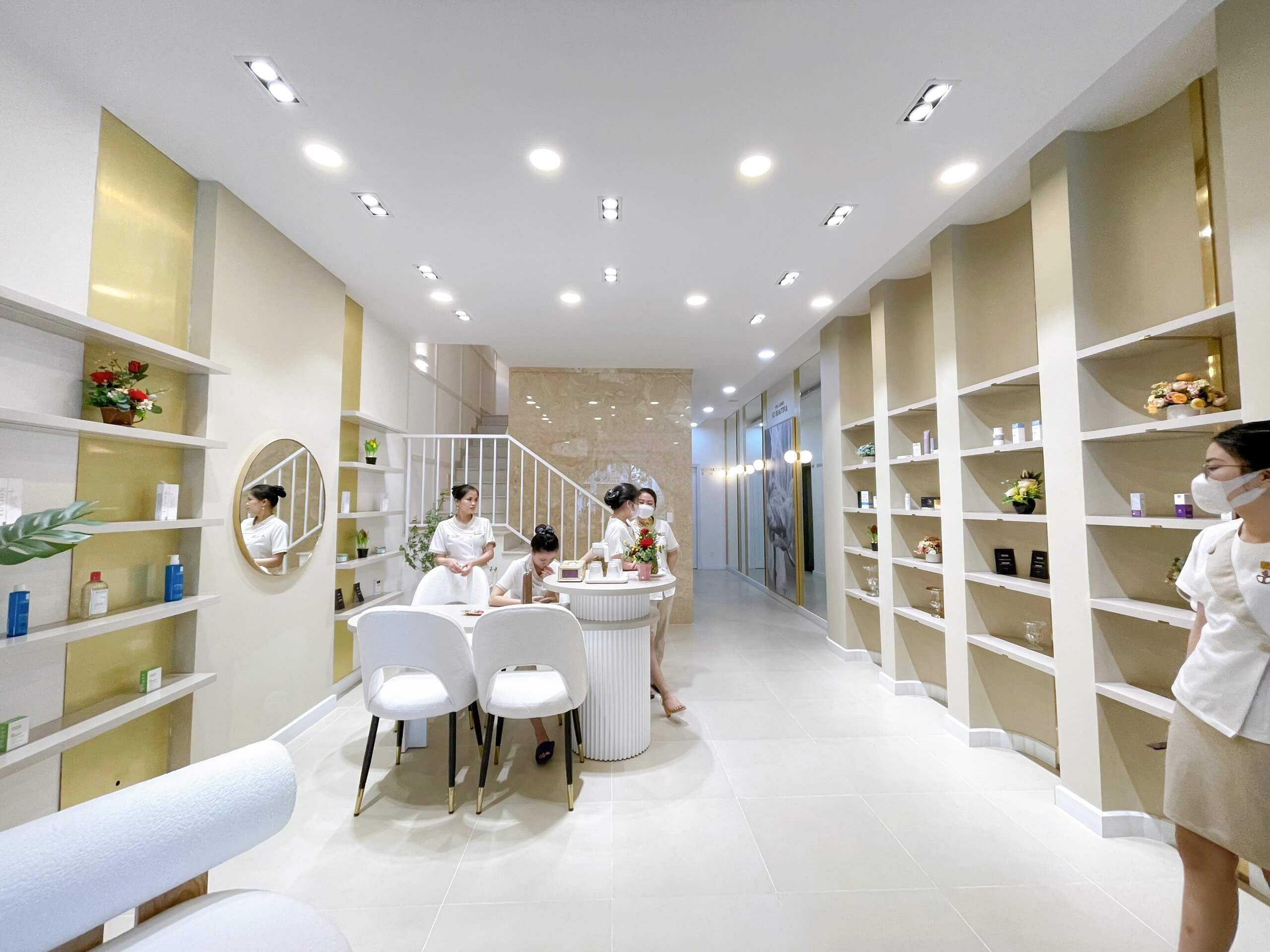 Thi Công Shop Thư Spa