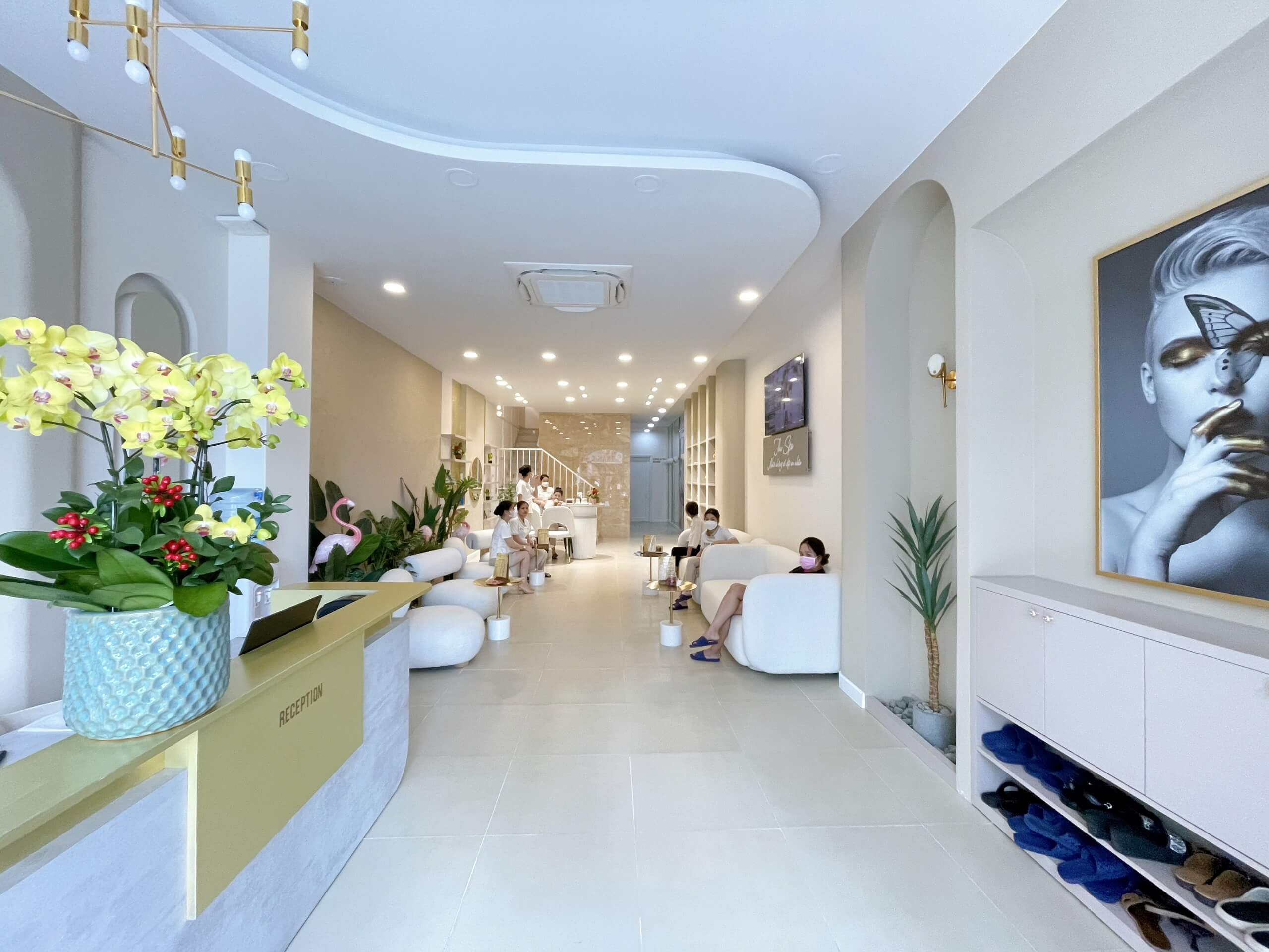 Thi Công Shop Thư Spa