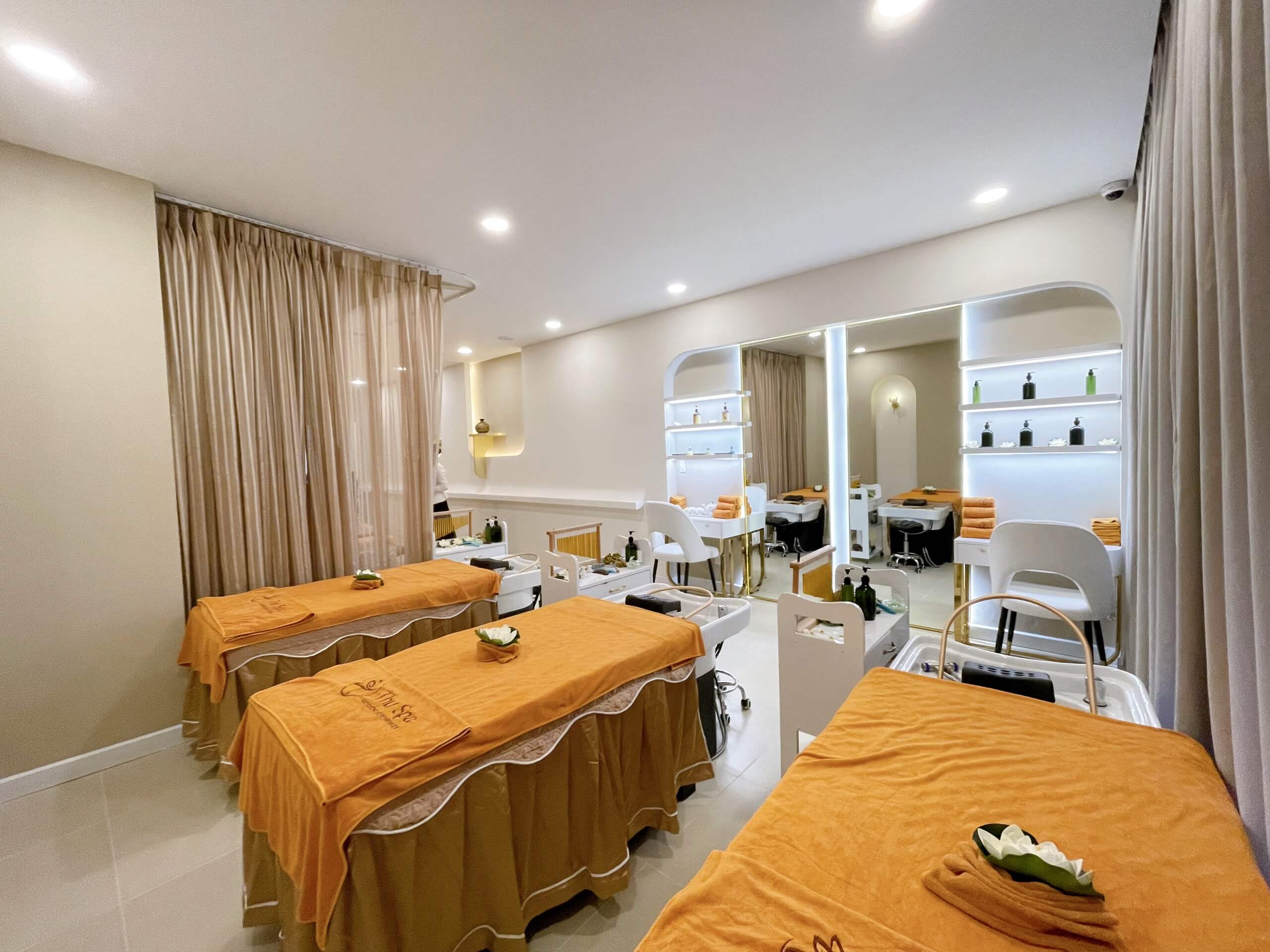 Thi Công Shop Thư Spa