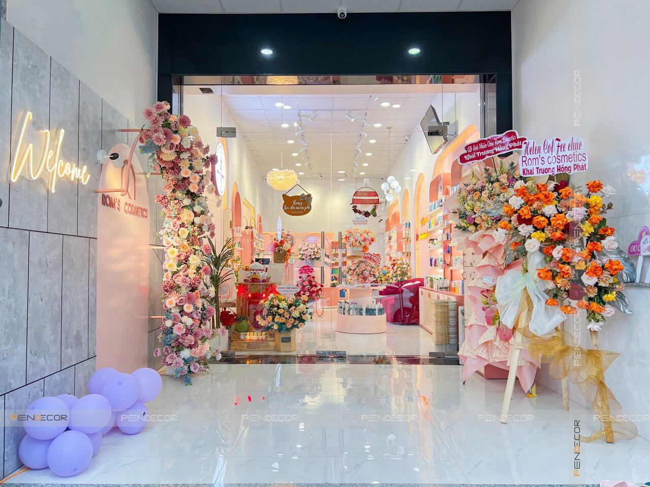 Thi Công Shop Mỹ Phẩm Rom's cosmetic
