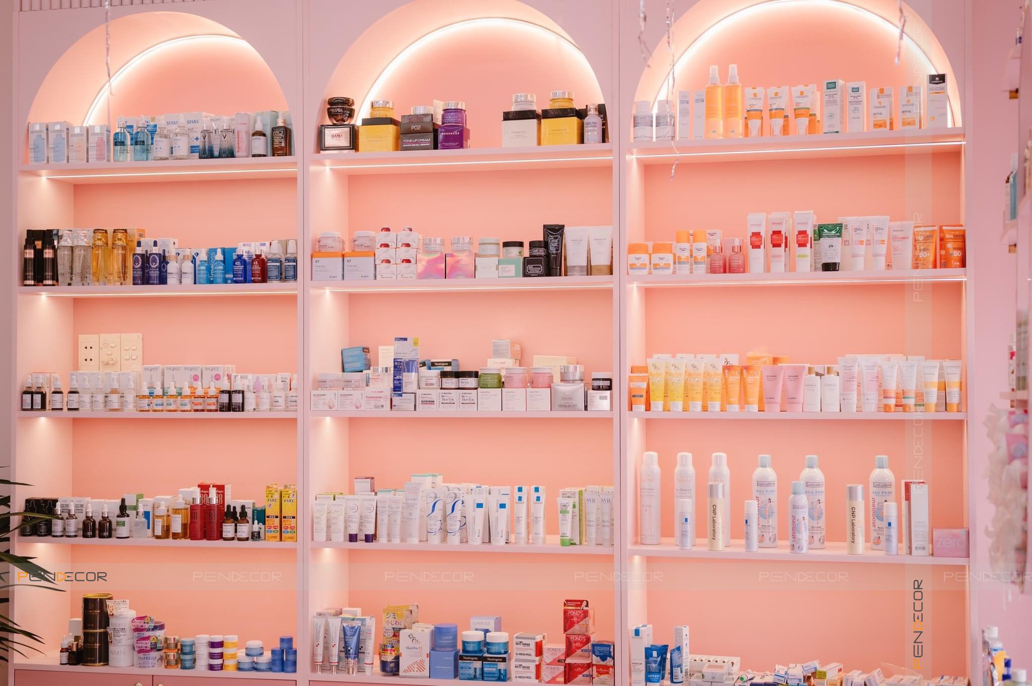 Thi Công Shop Mỹ Phẩm Cynn