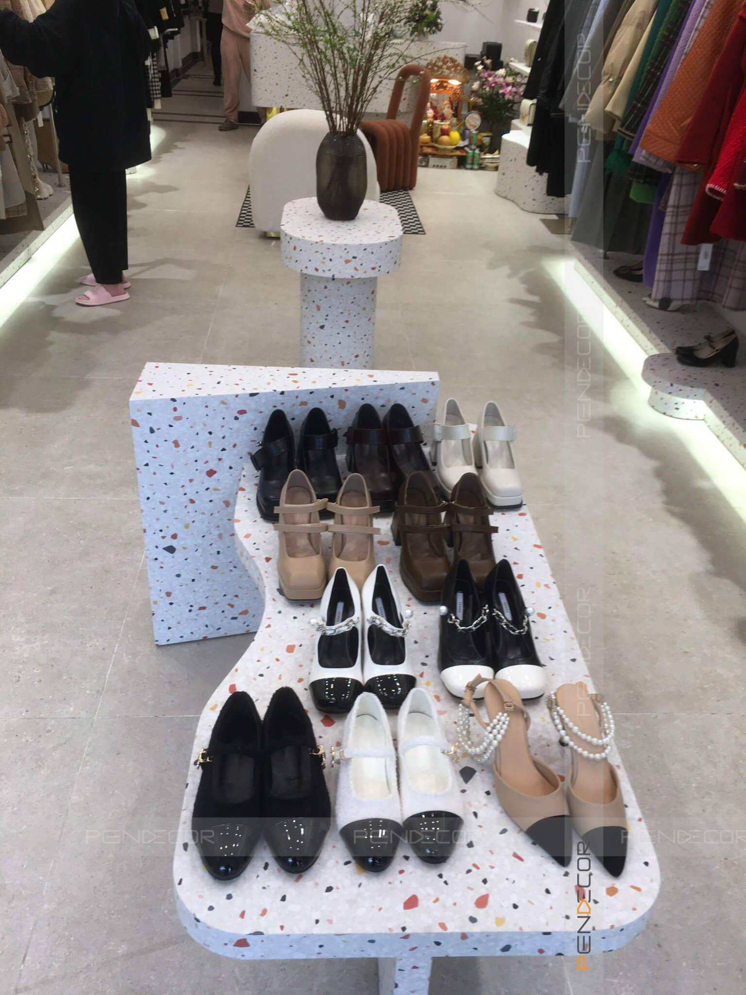 Thi Công Shop Thời Trang Nữ Hoang Thanh Thuy