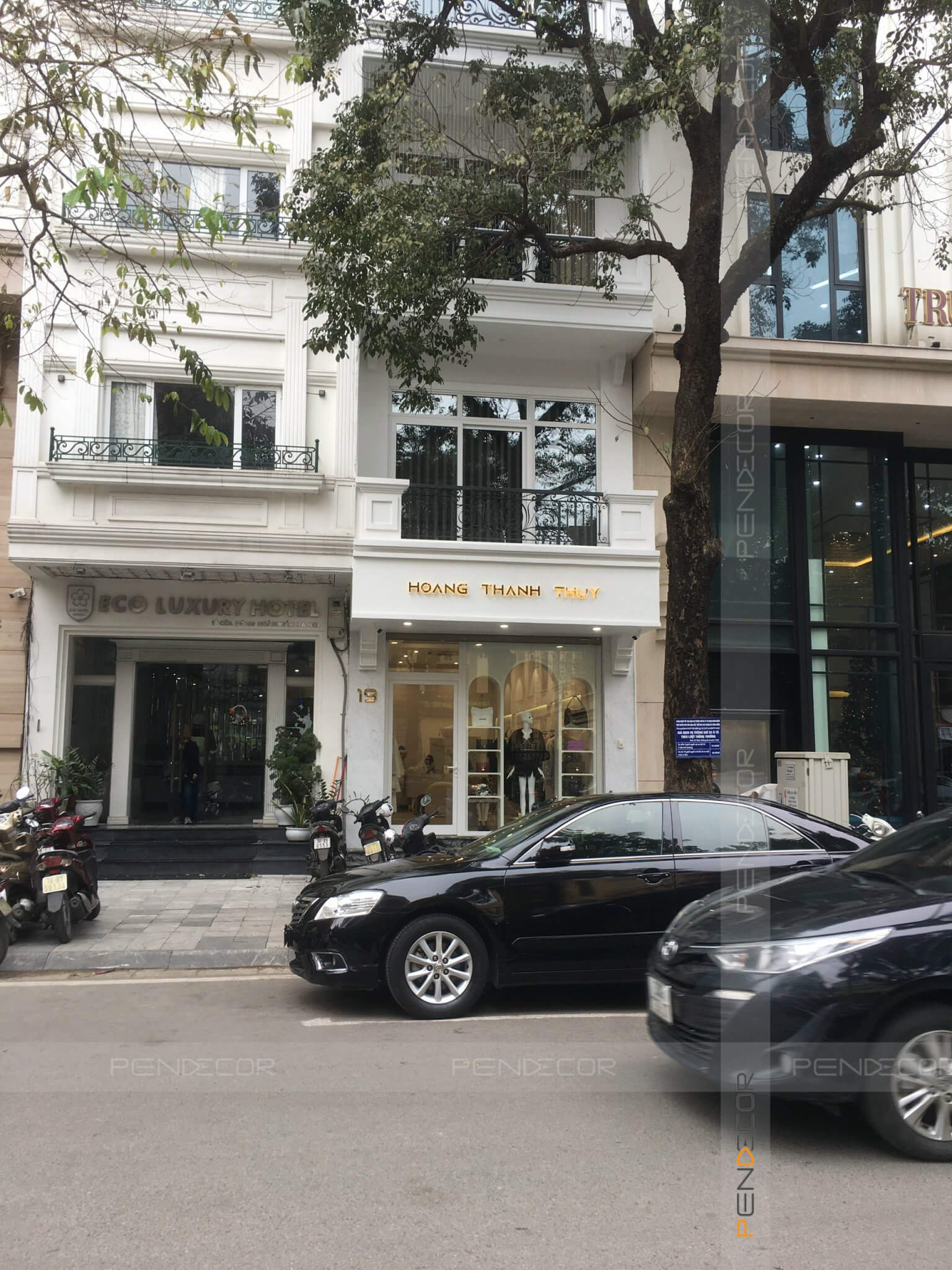 Thi Công Shop Thời Trang Nữ Hoang Thanh Thuy