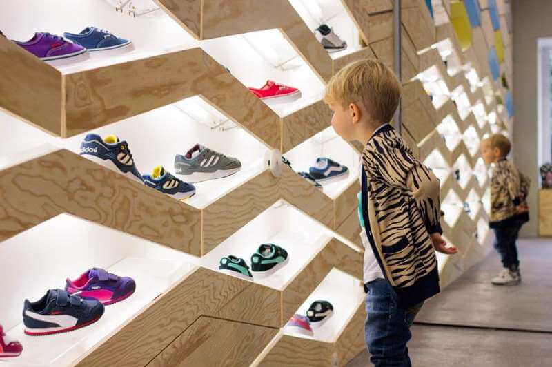 thiết kế shop giày dép trẻ em - Pendecor