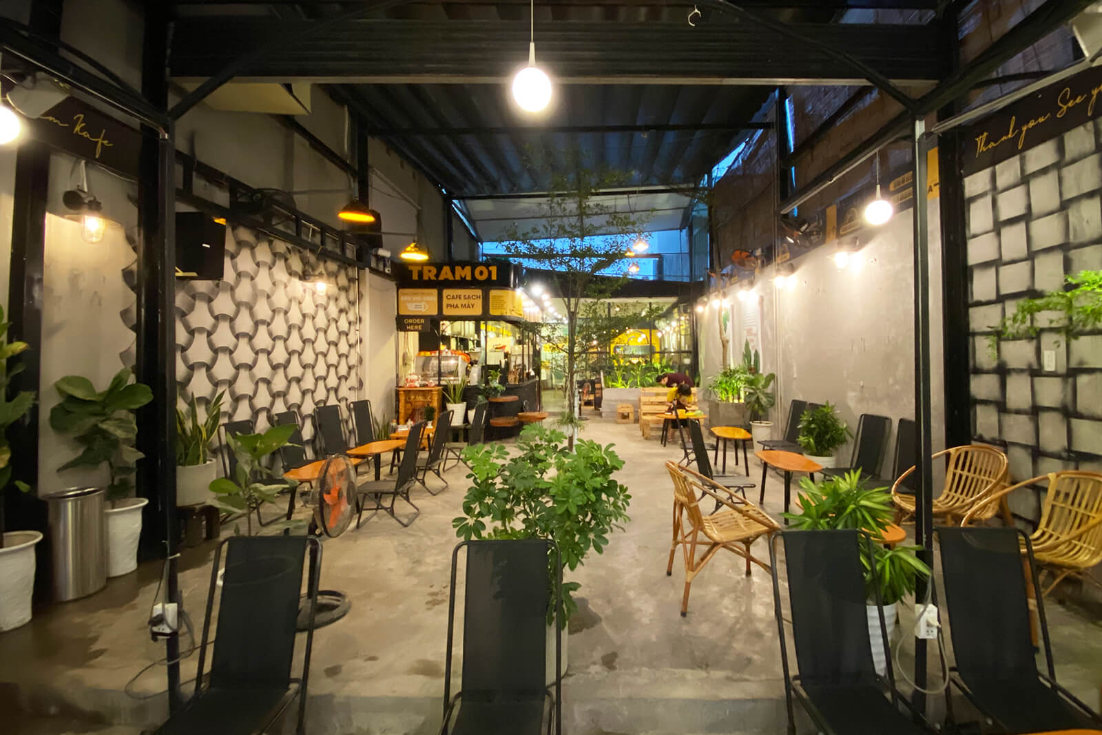 thiết kế nội thất quán cafe Pendecor
