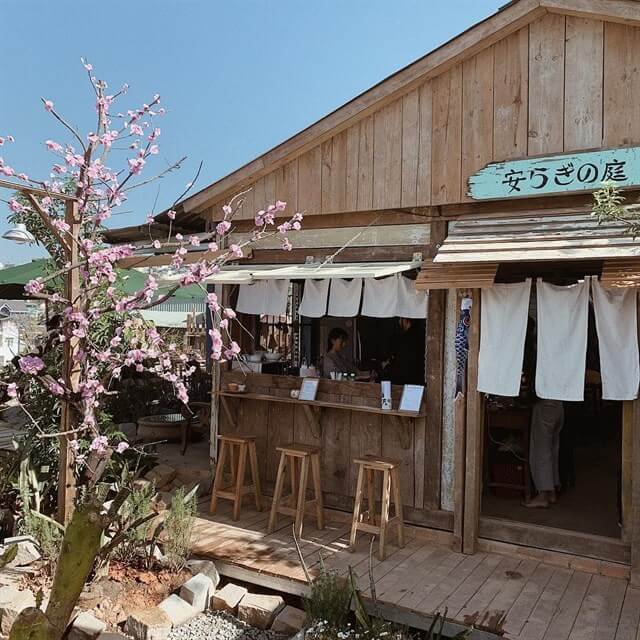 thiết kế quán cafe kiểu Nhật Pendecor