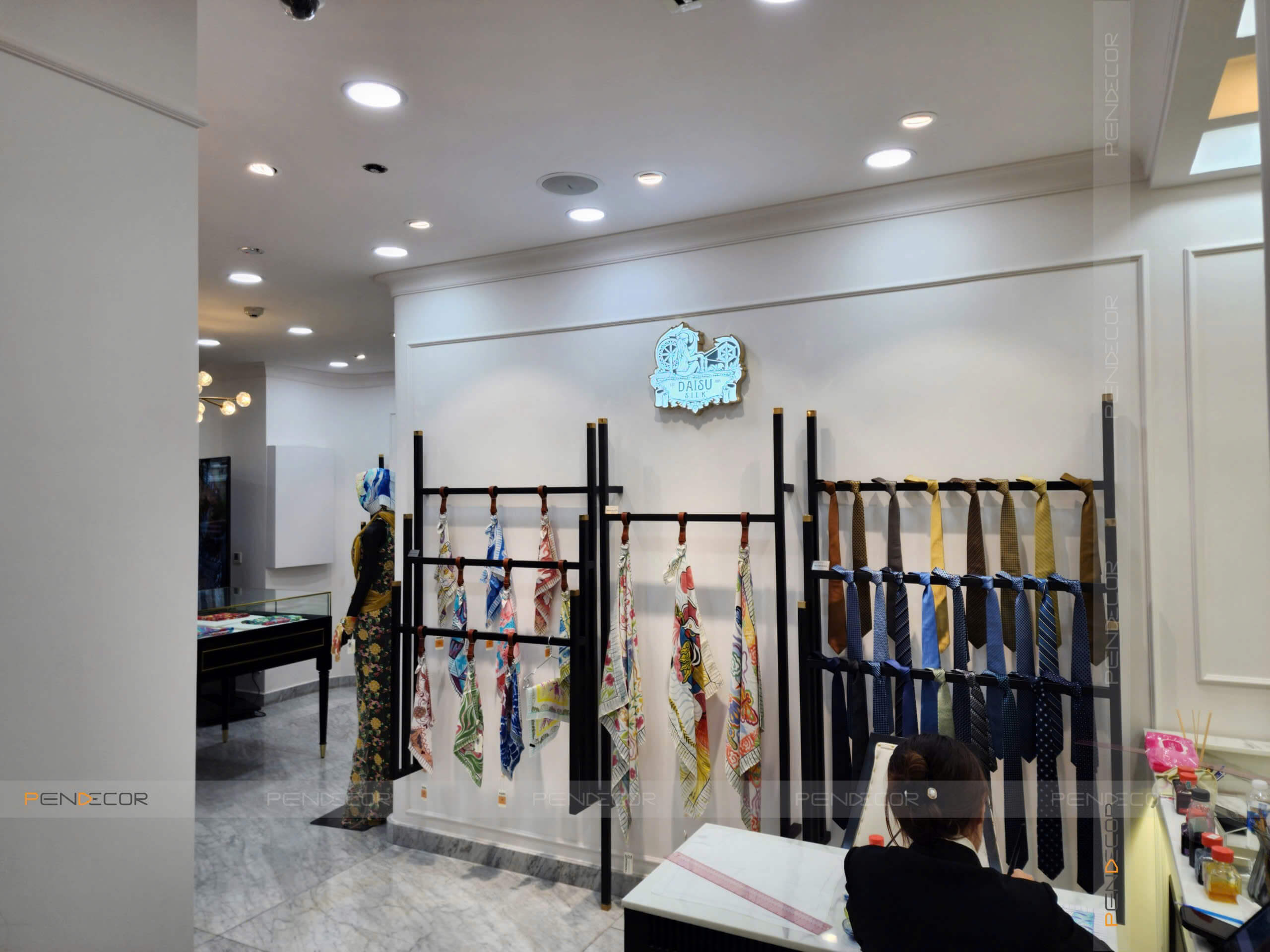 Thi Công Shop Thời Trang Daisu Silk