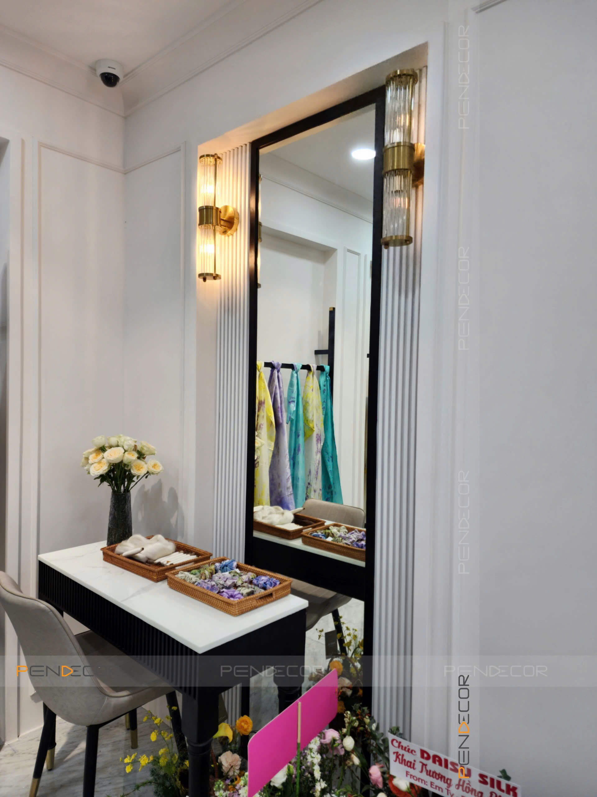 Thi Công Shop Thời Trang Daisu Silk