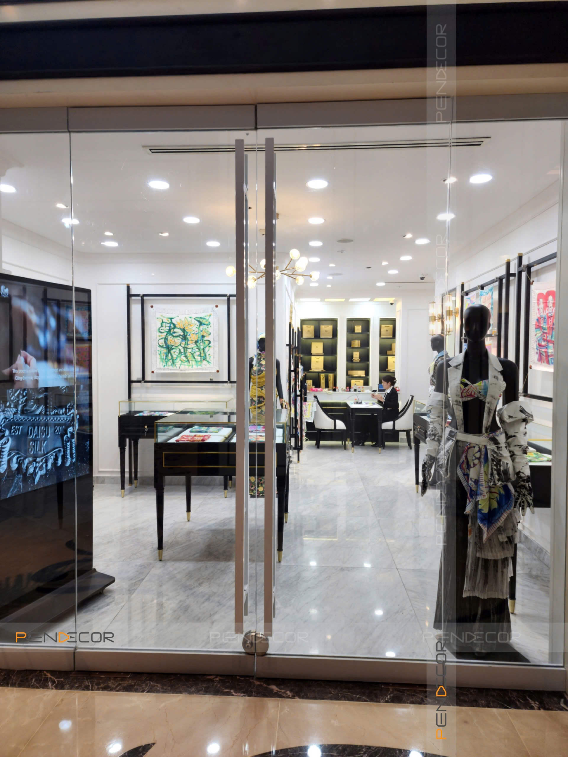 Thi Công Shop Thời Trang Daisu Silk