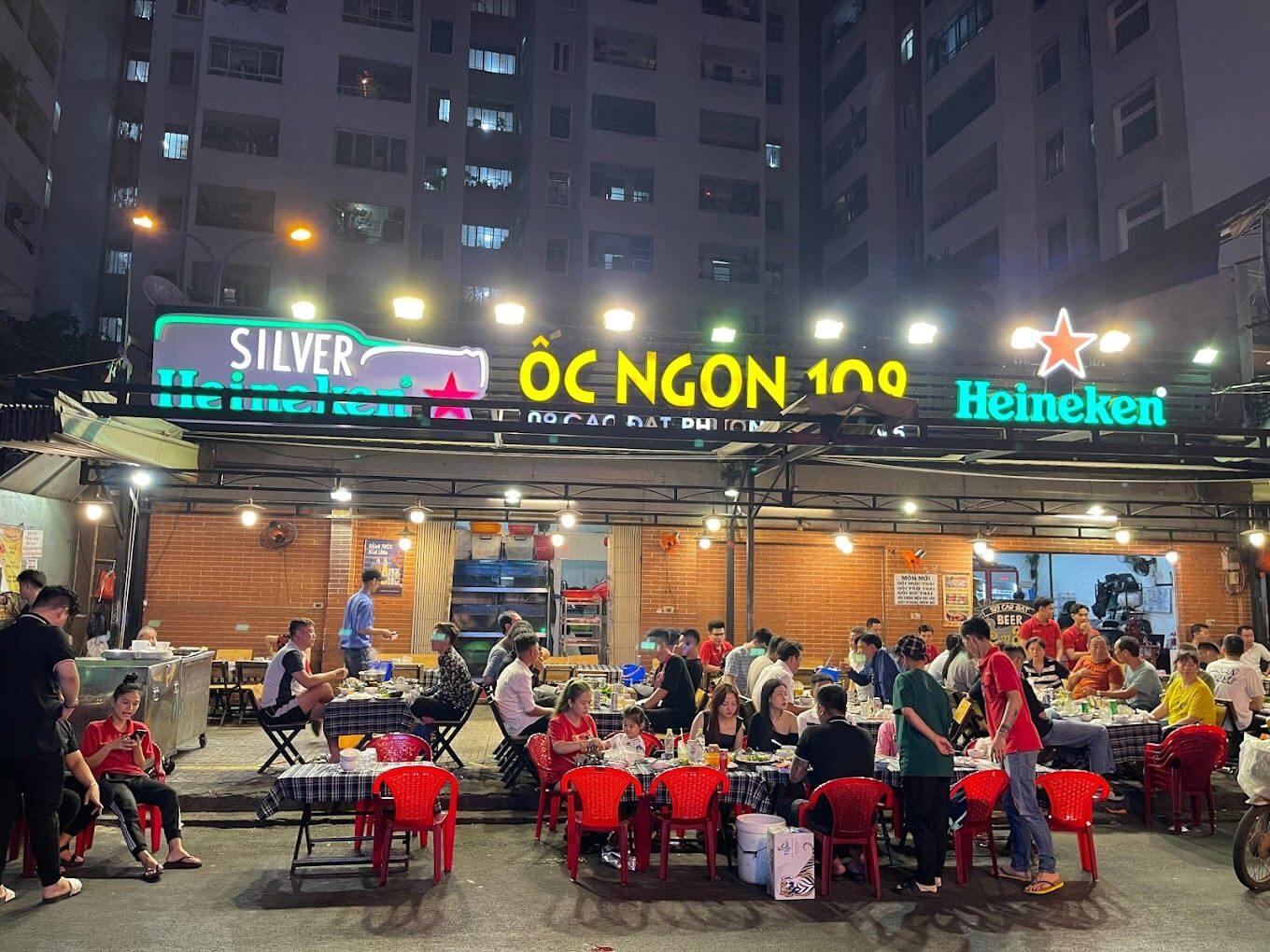 mẫu quán ốc đẹp Pendecor