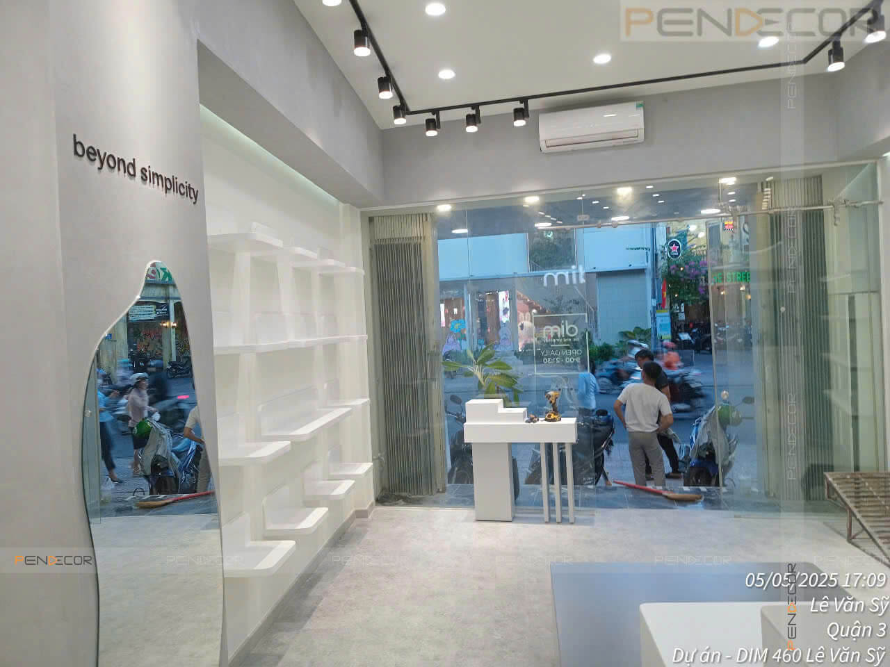 Thi Công Shop Phụ Kiện DIM