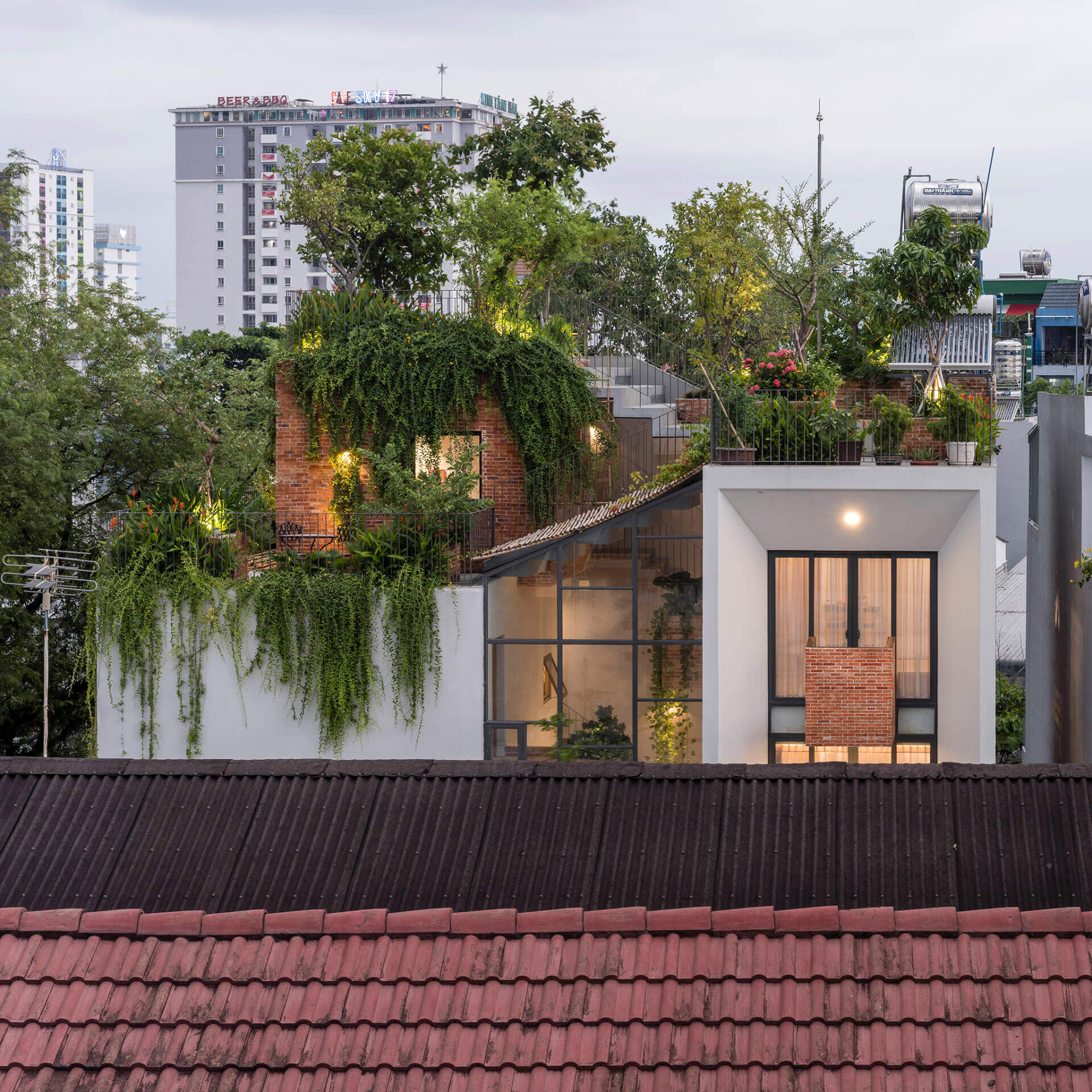 5x16m nhà ống 2 mặt tiền Pendecor