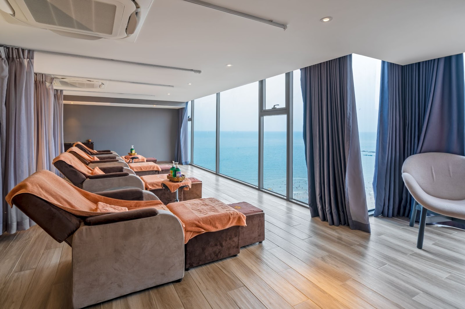 thiết kế spa pure