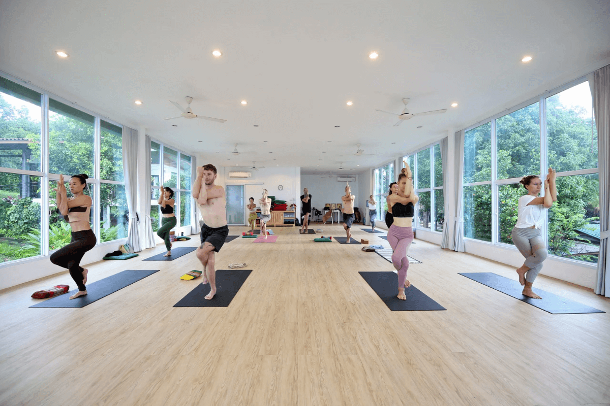 thiet ke phong tap yoga Pendecor