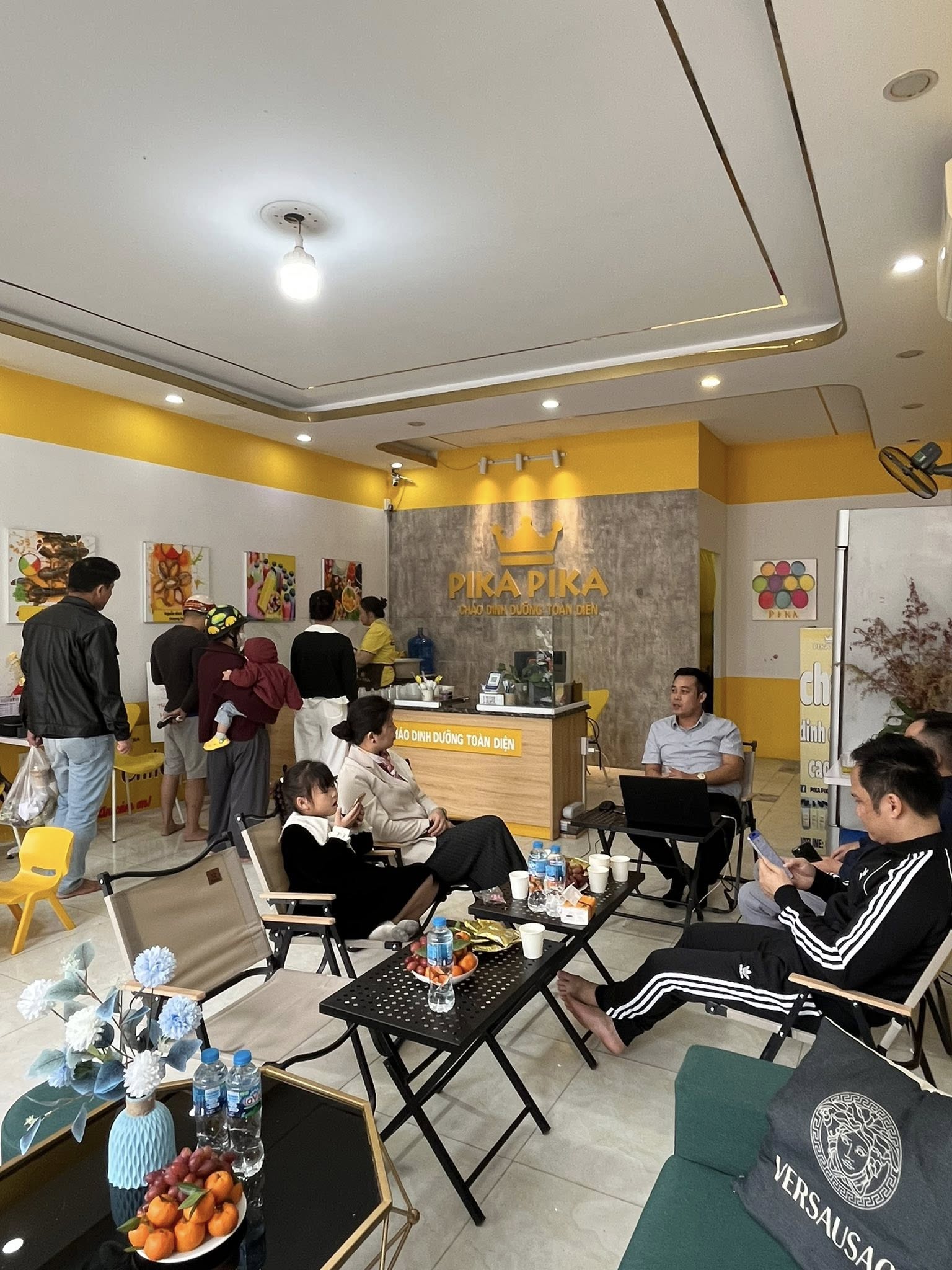 thiết kế cửa hàng Pendecor
